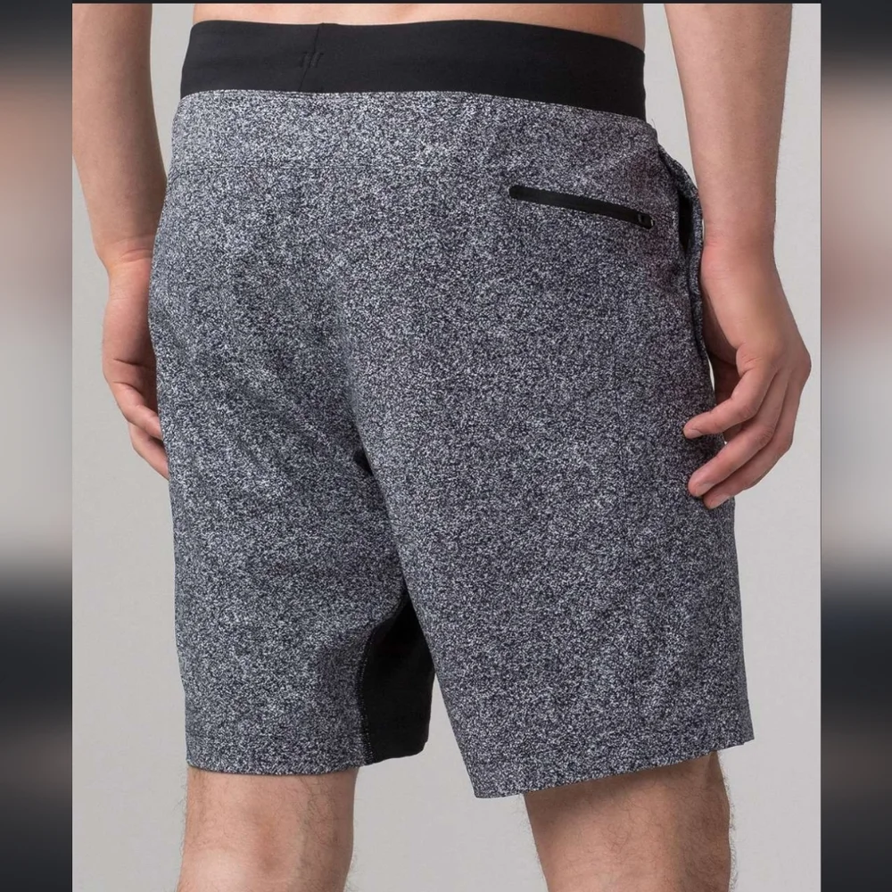 Lululemon athletic short XXL‎